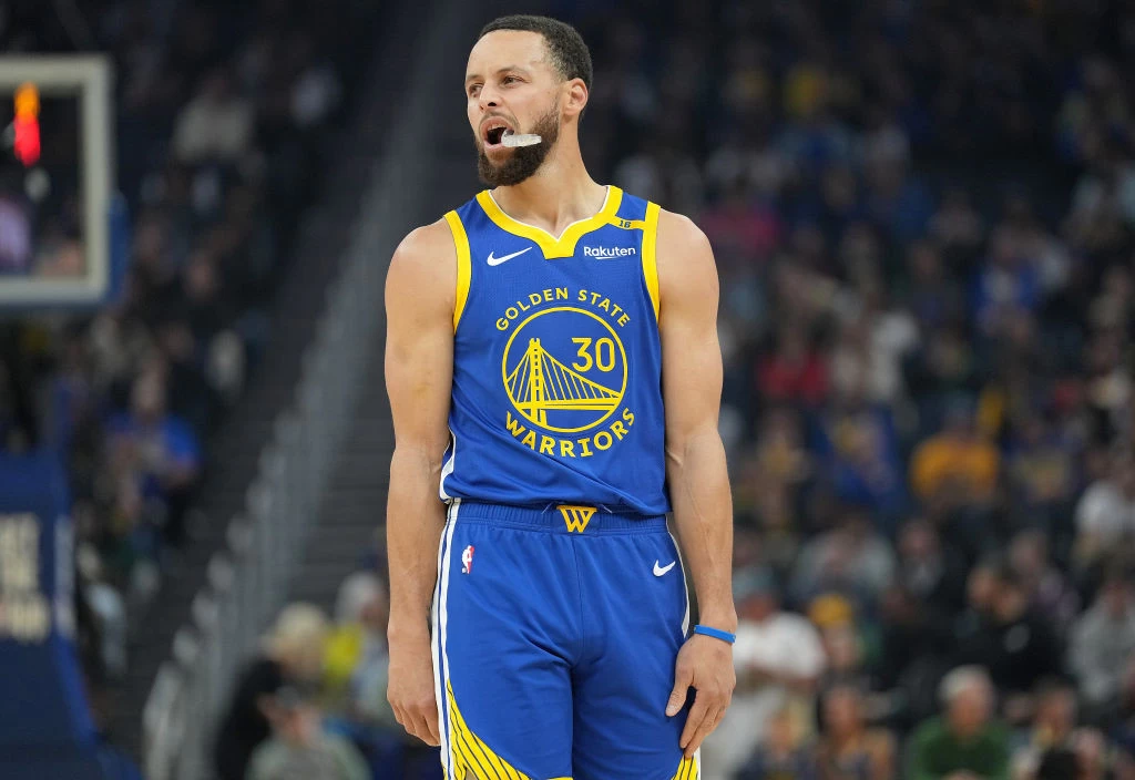 Terhindar dari Cedera Serius, Tapi Stephen Curry Harus Menepi Lagi