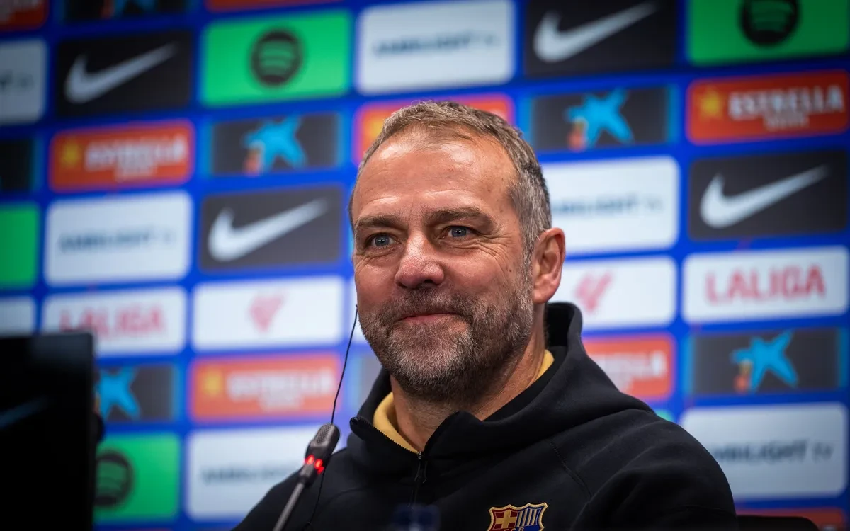 Resmi! Hansi Flick Perpanjang Masa Bakti di Barca Hingga 2027!