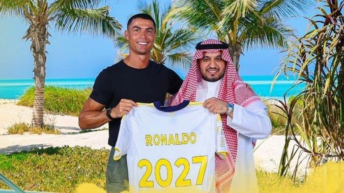 Resmi: Cristiano Ronaldo Perpanjang Kontrak di Al Nassr hingga 2027