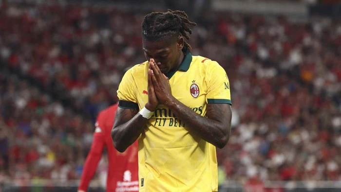 Allegri Puji Leao yang Main di Posisi Baru