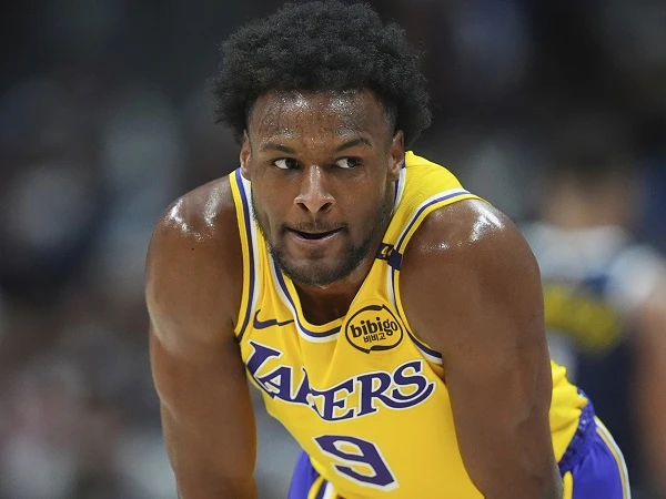 Demi Bisa Bersaing, Bronny James Tingkatkan Massa Ototnya