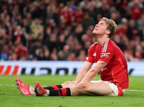 MU Buka Pintu Pinjamkan Hojlund, Ramai-ramai Klub Serie A Berminat