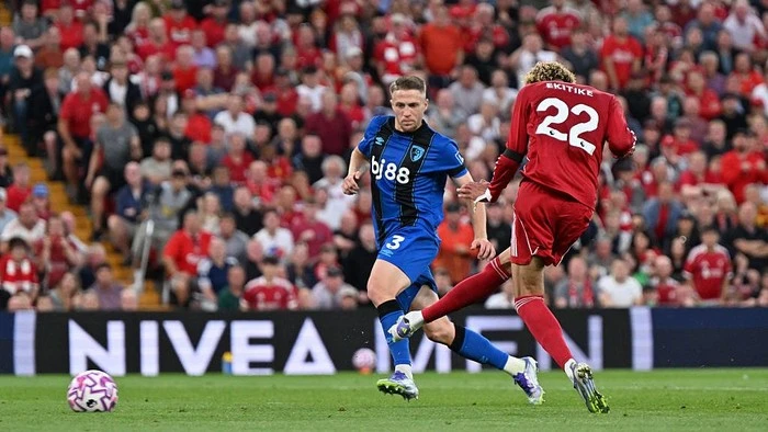 Liverpool Vs Bournemouth: Ekitike Bawa Si Merah Unggul di Babak I