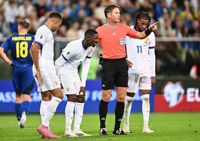 PSG Sudah Jatuh Tertimpa Tangga: Dembele Cedera, Doue Juga