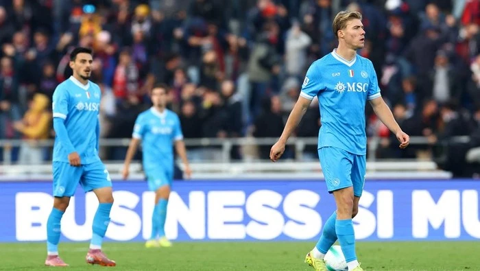 Napoli Loyo, Conte Kecewa Banget