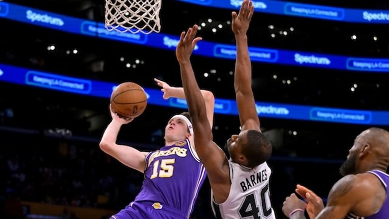 JJ Redick Jelaskan Mengenai Perkembangan Cedera Austin Reaves