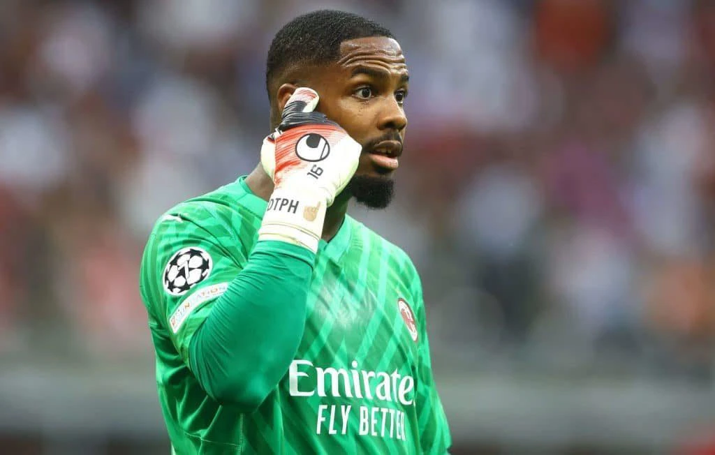 Mike Maignan Tegaskan Fokus Milan: Napoli Jadi Prioritas, Masa Depan Menyusul