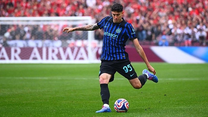 Bastoni Belum Tertarik Pindah ke Liga Inggris