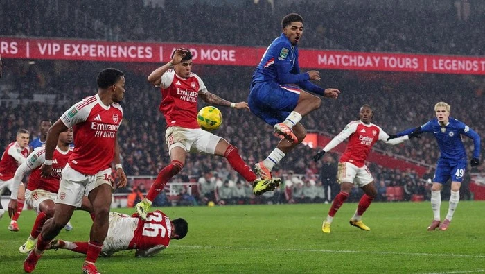 Declan Rice: Sentuhan Rosenior Bikin Chelsea Makin Solid